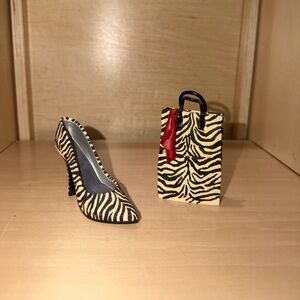 Raine Just the Right Shoe Serengeti Heel and‎ Box Set Zebra Collectibles 1999
